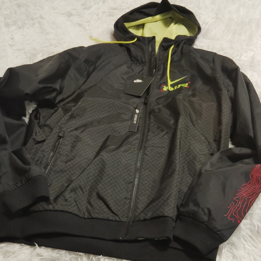 Nike Men's Black and Yellow Hooded Windbreaker